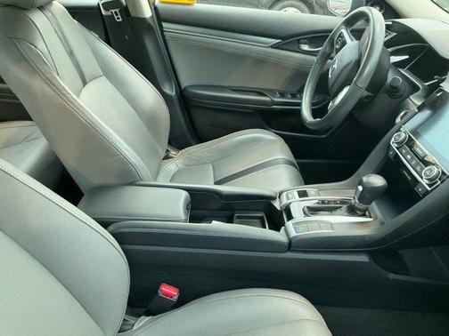 Silver Metallic 2017 Honda Civic Touring