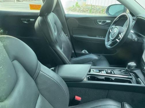 2021 Volvo XC60 T5 Inscription