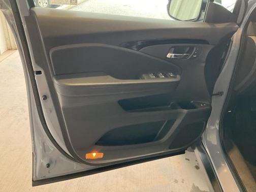 2022 Honda Pilot AWD Black Edition