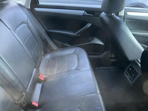 2013 Volkswagen Passat 2.5 SE