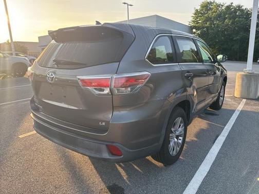 2015 Toyota Highlander LE