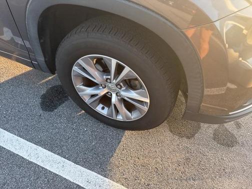 2015 Toyota Highlander LE