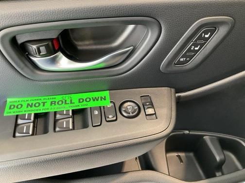 2025 Honda Pilot Touring 8-Passenger