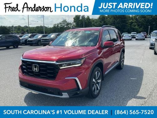 2025 Honda Pilot Touring 8-Passenger