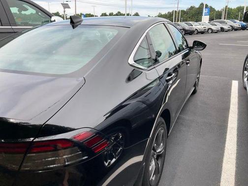 Crystal Black Pearl 2023 Honda Accord EX