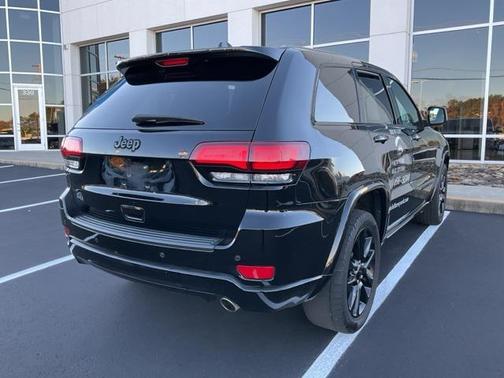 2021 Jeep Grand Cherokee Laredo