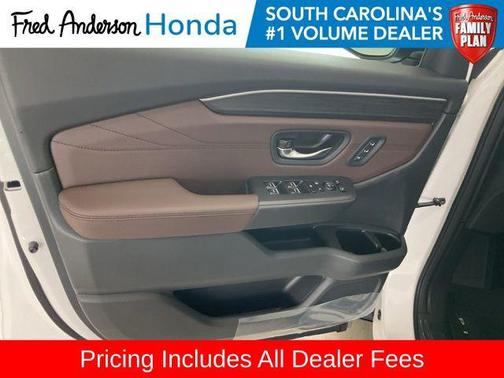 Platinum White Pearl 2026 Honda Pilot Touring 8-Passenger