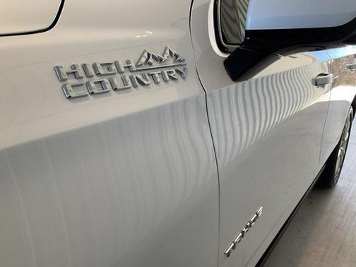 2022 Chevrolet Tahoe 4WD High Country