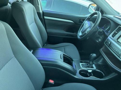 2018 Toyota Highlander LE I4