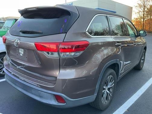2018 Toyota Highlander LE I4