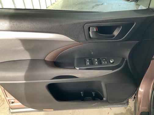 2018 Toyota Highlander LE I4