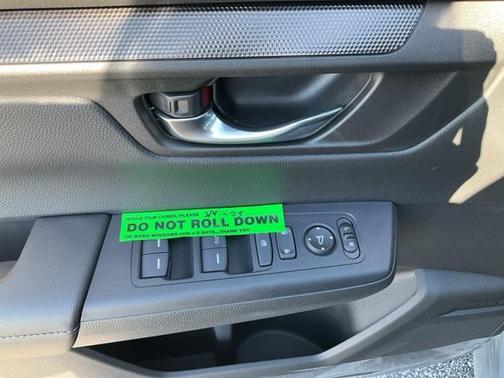 2025 Honda CR-V LX 2WD