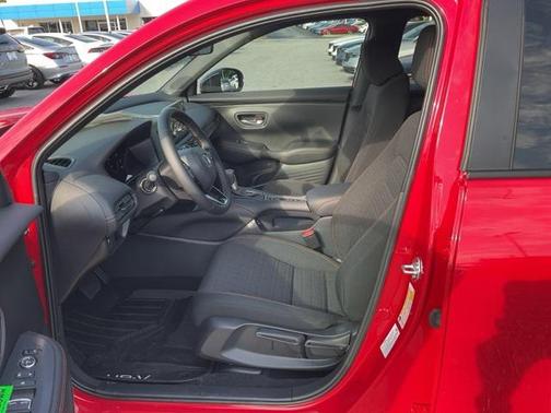 2025 Honda HR-V 2WD Sport
