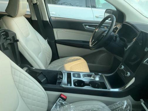 FORGED GREEN 2023 Ford Edge Titanium