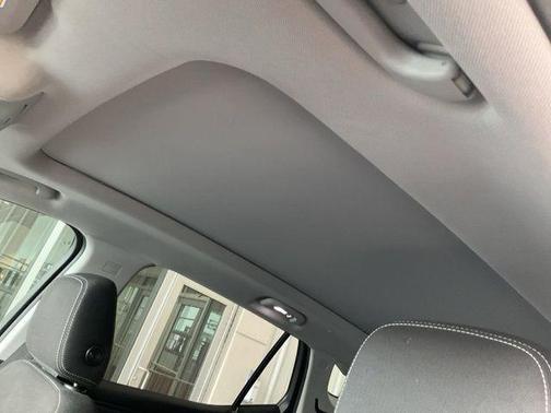 Summit White 2022 GMC Terrain SLE
