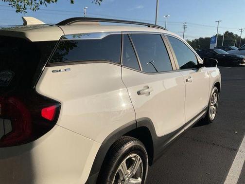 Summit White 2022 GMC Terrain SLE