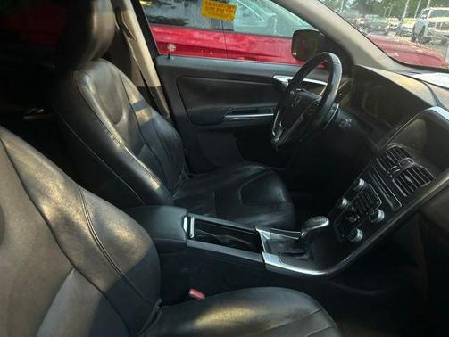 Gray Metallic 2015 Volvo XC60 T6