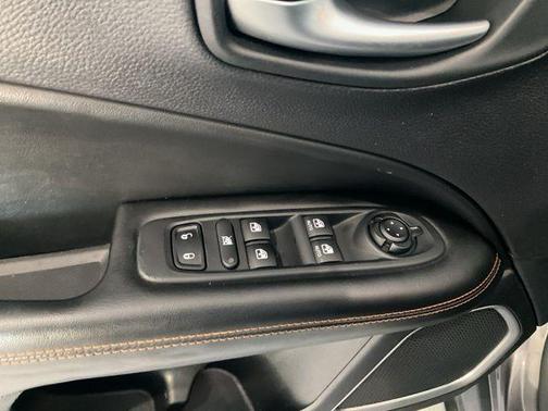 Granite Crystal Metallic Clearcoat 2018 Jeep Compass Limited