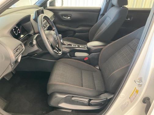 2025 Honda HR-V 2WD Sport