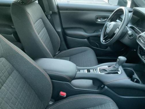 2025 Honda HR-V 2WD Sport