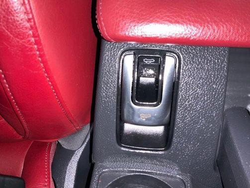 Indium Gray Metallic 2012 Volkswagen Eos Lux