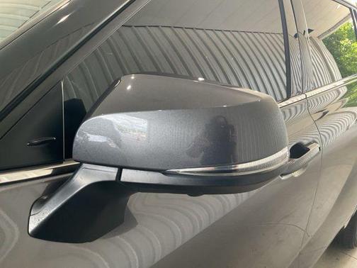 Magnetic Gray Metallic 2022 Toyota Highlander Limited
