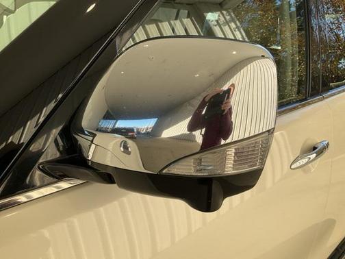 2016 INFINITI QX80 Base