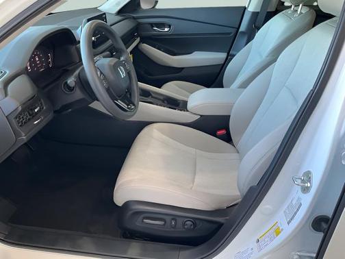 Platinum White Pearl 2026 Honda Accord SE