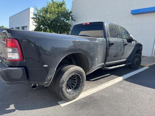 2021 RAM 3500 Big Horn Crew Cab 4x4 8' Box