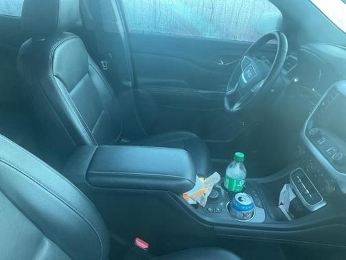 2023 GMC Acadia FWD SLT