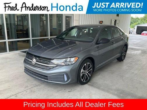 Platinum Gray Metallic 2024 Volkswagen Jetta 1.5T Sport