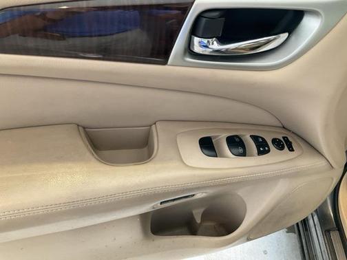 2015 Nissan Pathfinder SL