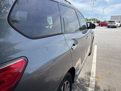 2015 Nissan Pathfinder SL