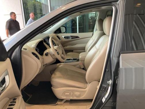 2015 Nissan Pathfinder SL