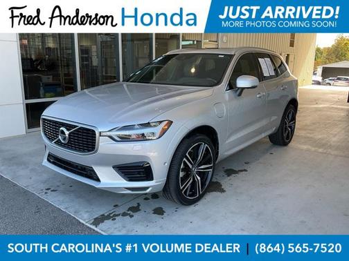 2019 Volvo XC60 Recharge Plug-In Hybrid T8 R-Design