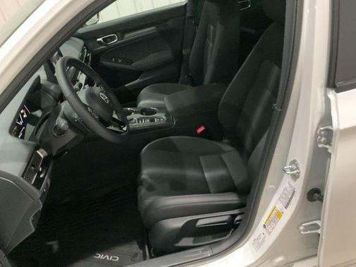 Platinum White Pearl 2026 Honda Civic Sport