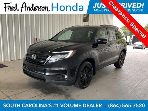 2022 Honda Pilot AWD Black Edition