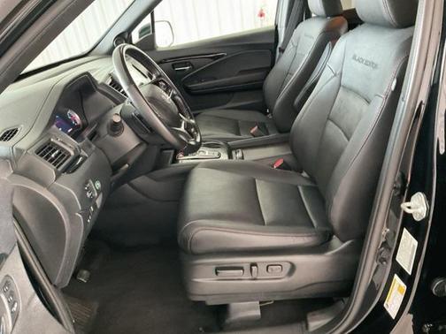 2022 Honda Pilot AWD Black Edition