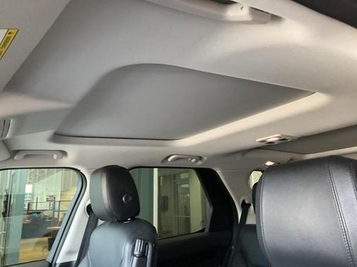 2020 Land Rover Discovery SE