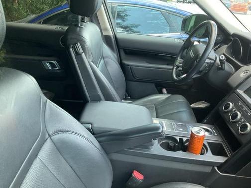 2020 Land Rover Discovery SE
