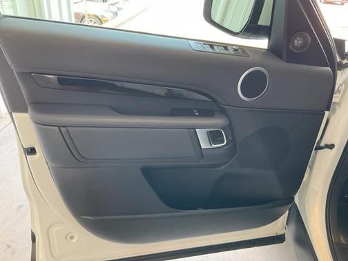2020 Land Rover Discovery SE