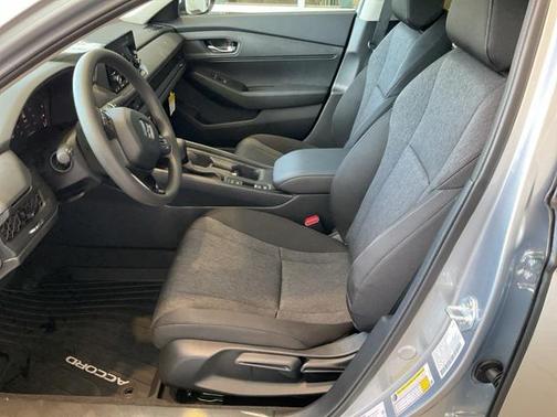 2025 Honda Accord LX 1.5T