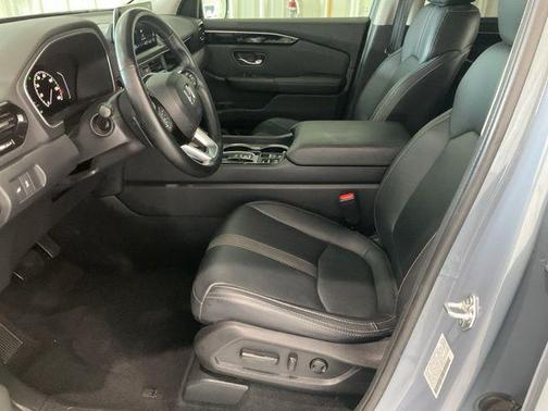 Obsidian Blue 2025 Honda Pilot Touring 8-Passenger