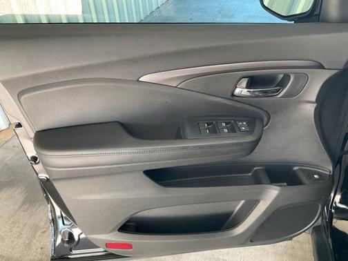 2022 Honda Pilot AWD Sport