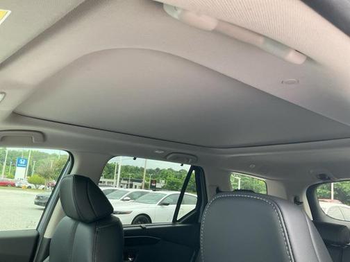 2025 Honda Pilot Touring 8-Passenger