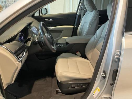 2021 Cadillac XT4 Premium Luxury