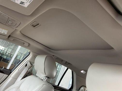 2010 Cadillac DTS Luxury Collection