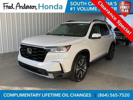 2025 Honda Pilot Touring 8-Passenger