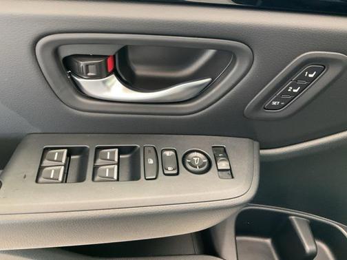 2025 Honda Pilot Touring 8-Passenger