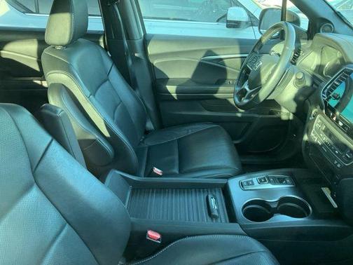 Platinum White 2023 Honda Passport AWD EX-L